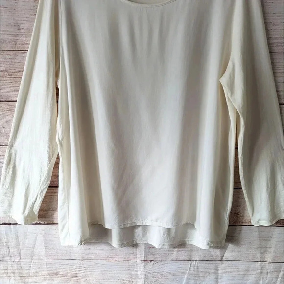 J.Jill Size 1X Button Shoulder Tee 3/4 Roll Tab Sleeve Scoop Neck Off White Top. - Picture 4 of 12